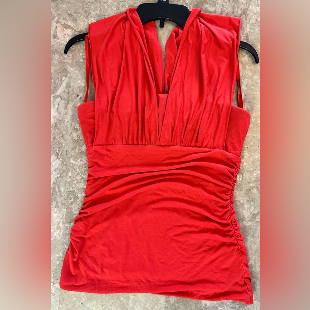 ✨ White House Black Market Red Draped Ruched Sleeveless Top – XS ✨